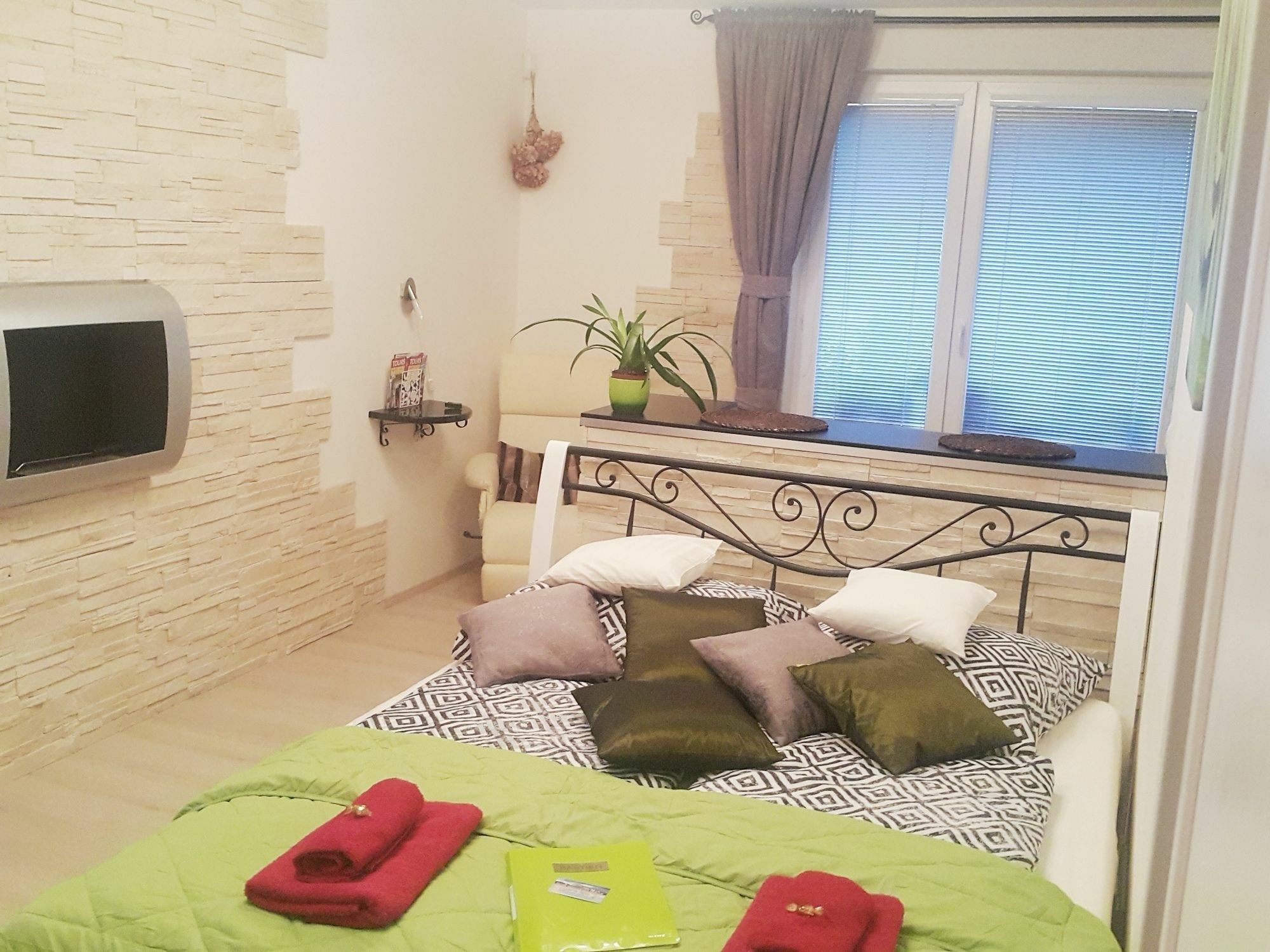 Apartament Bastien Near Airport Praga