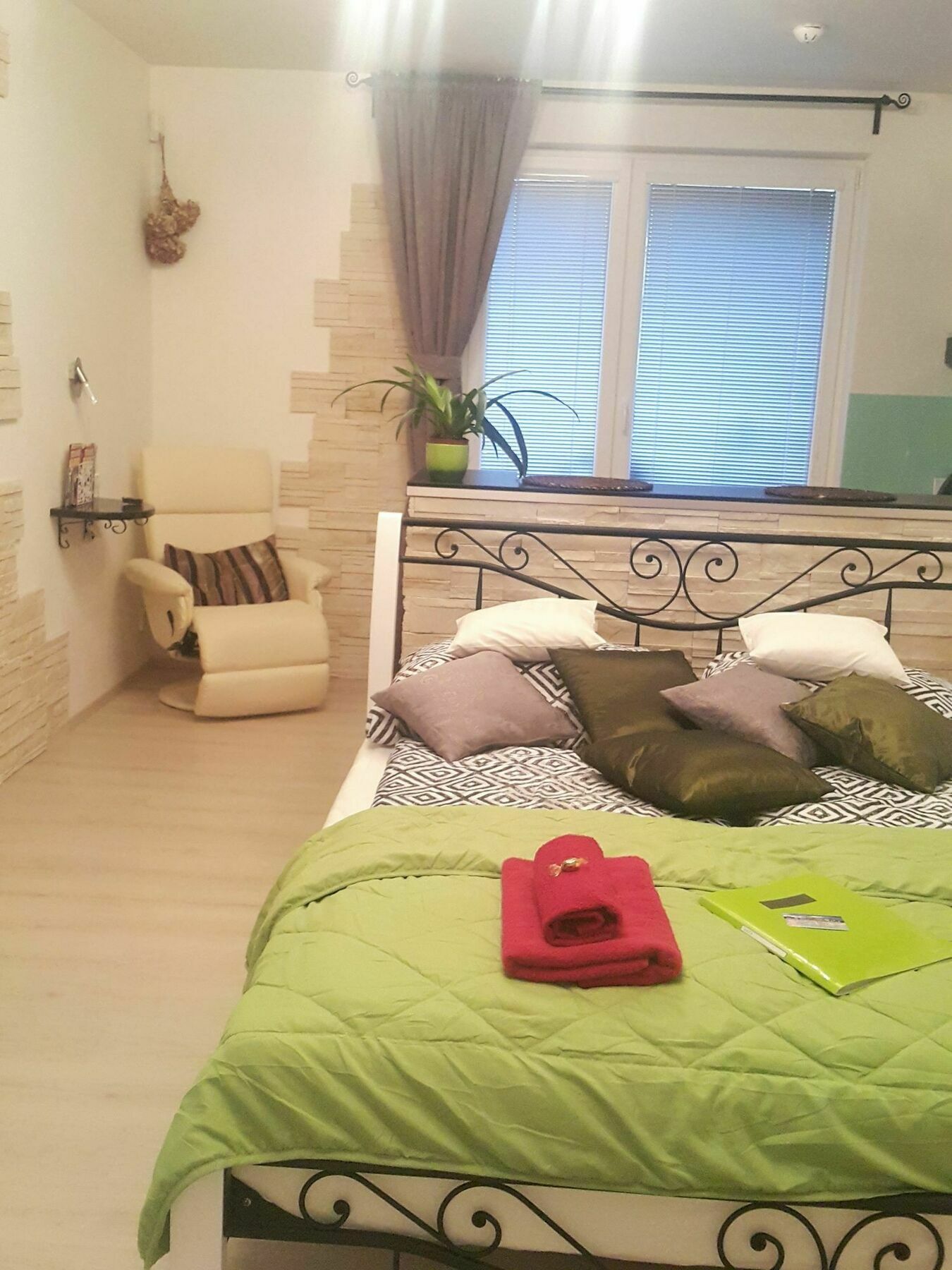 Apartament Bastien Near Airport Praga