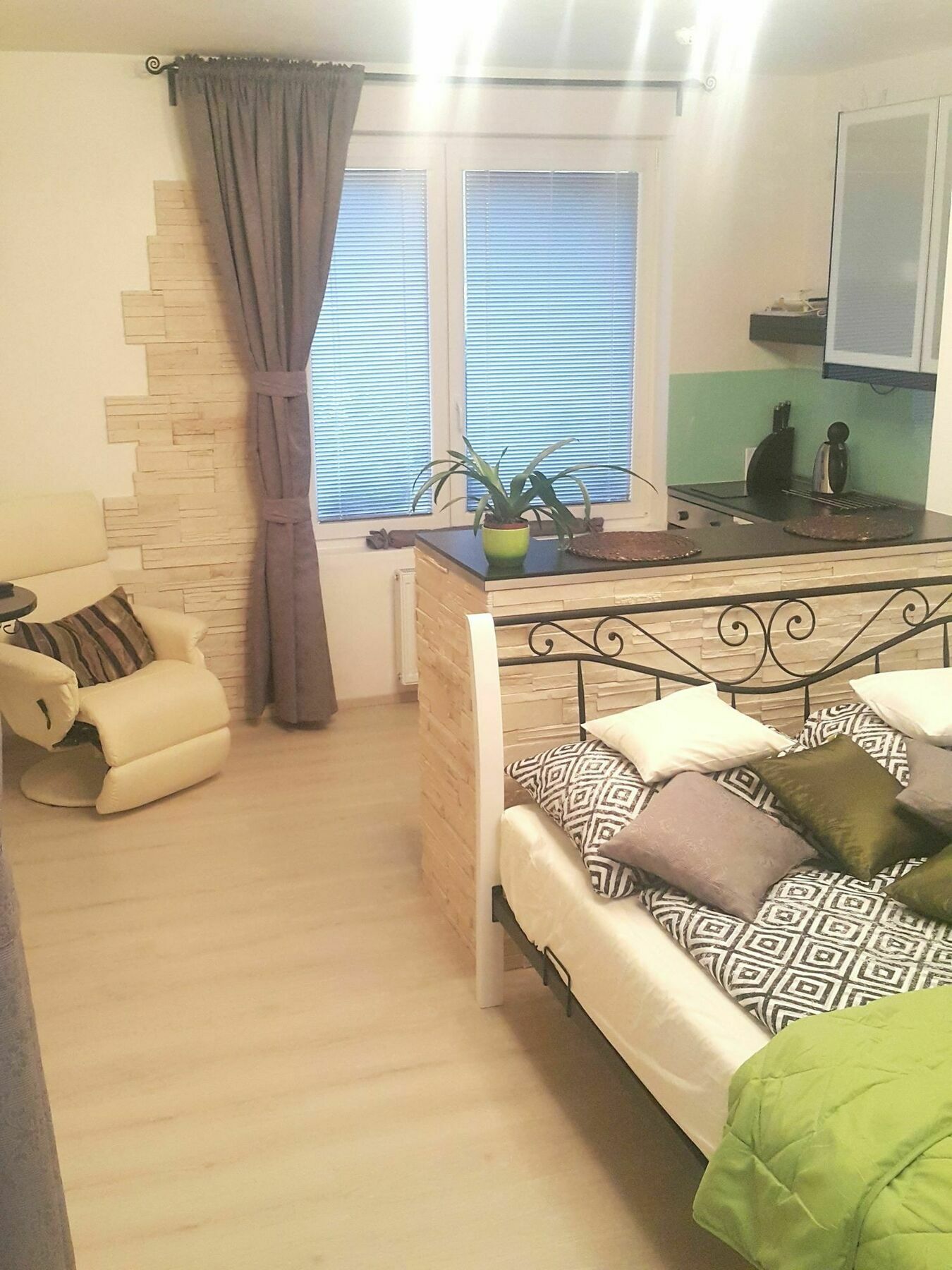 Apartament Bastien Near Airport Praga